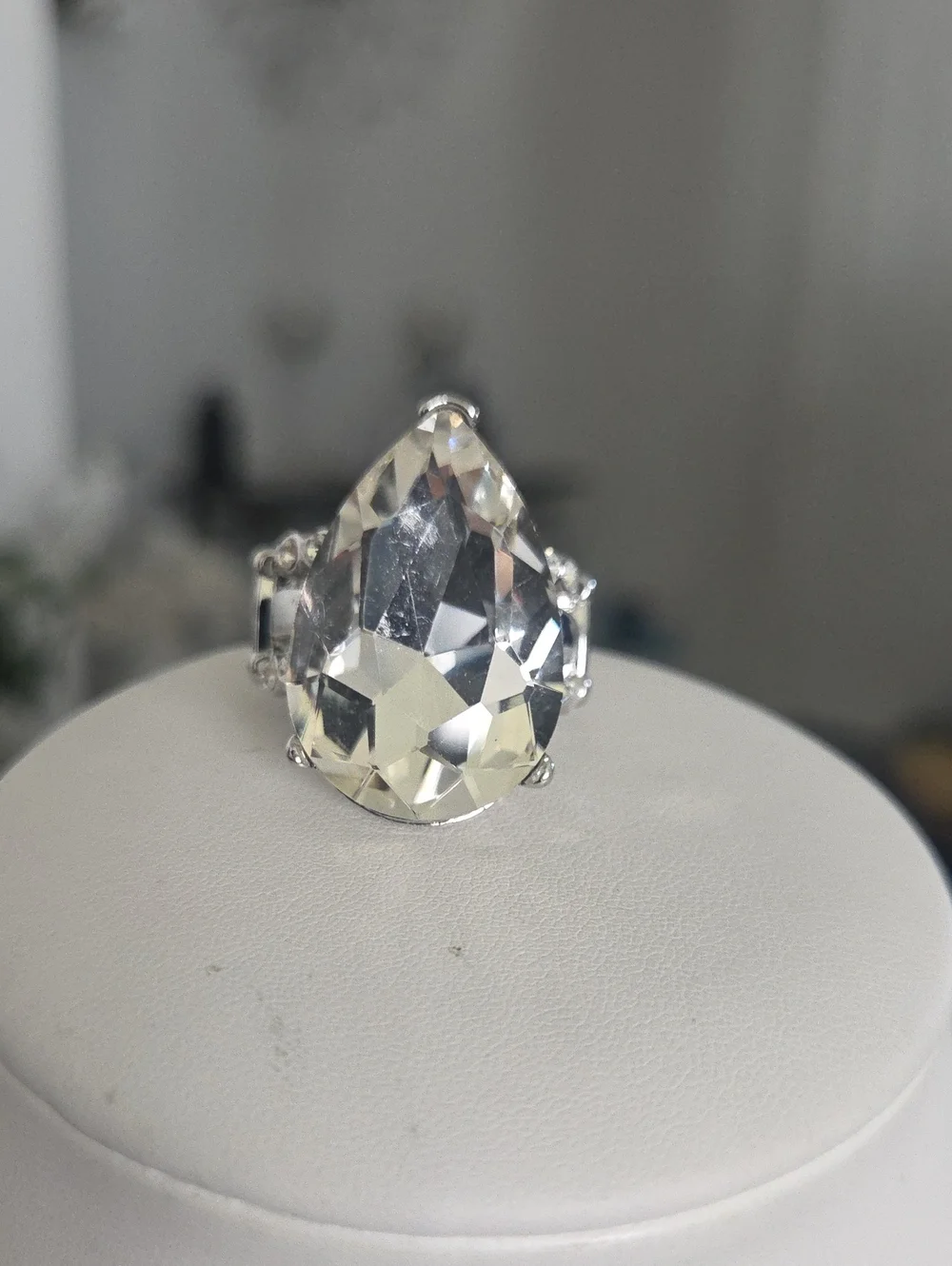 Paparazzi Dining On Dazzle White Ring NWT